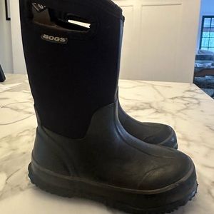 kids bogs classic winter boots size 1